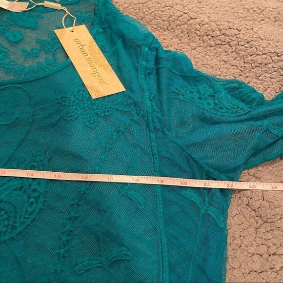 Urban Mangoz See Through Bell Butterfly Mesh Sleeve Top Size Small - Picture 9 of 14